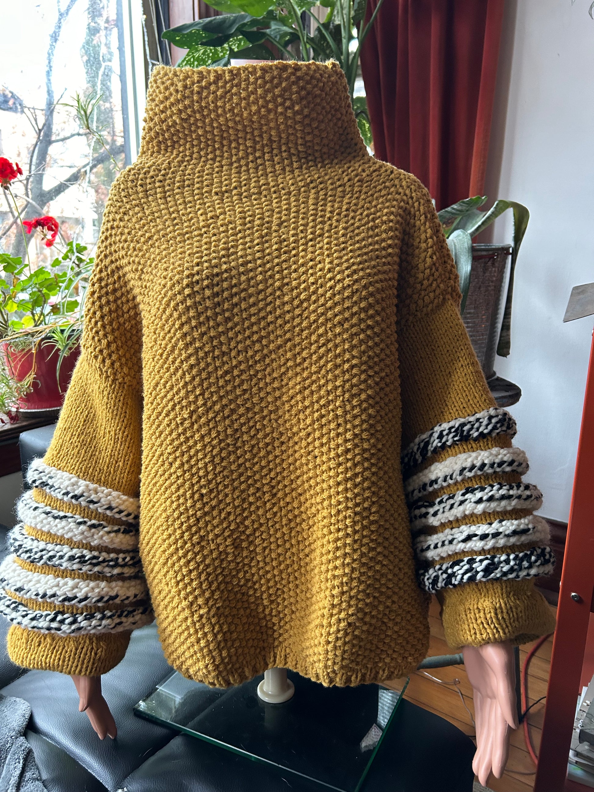 Hand-knit AVA pullover