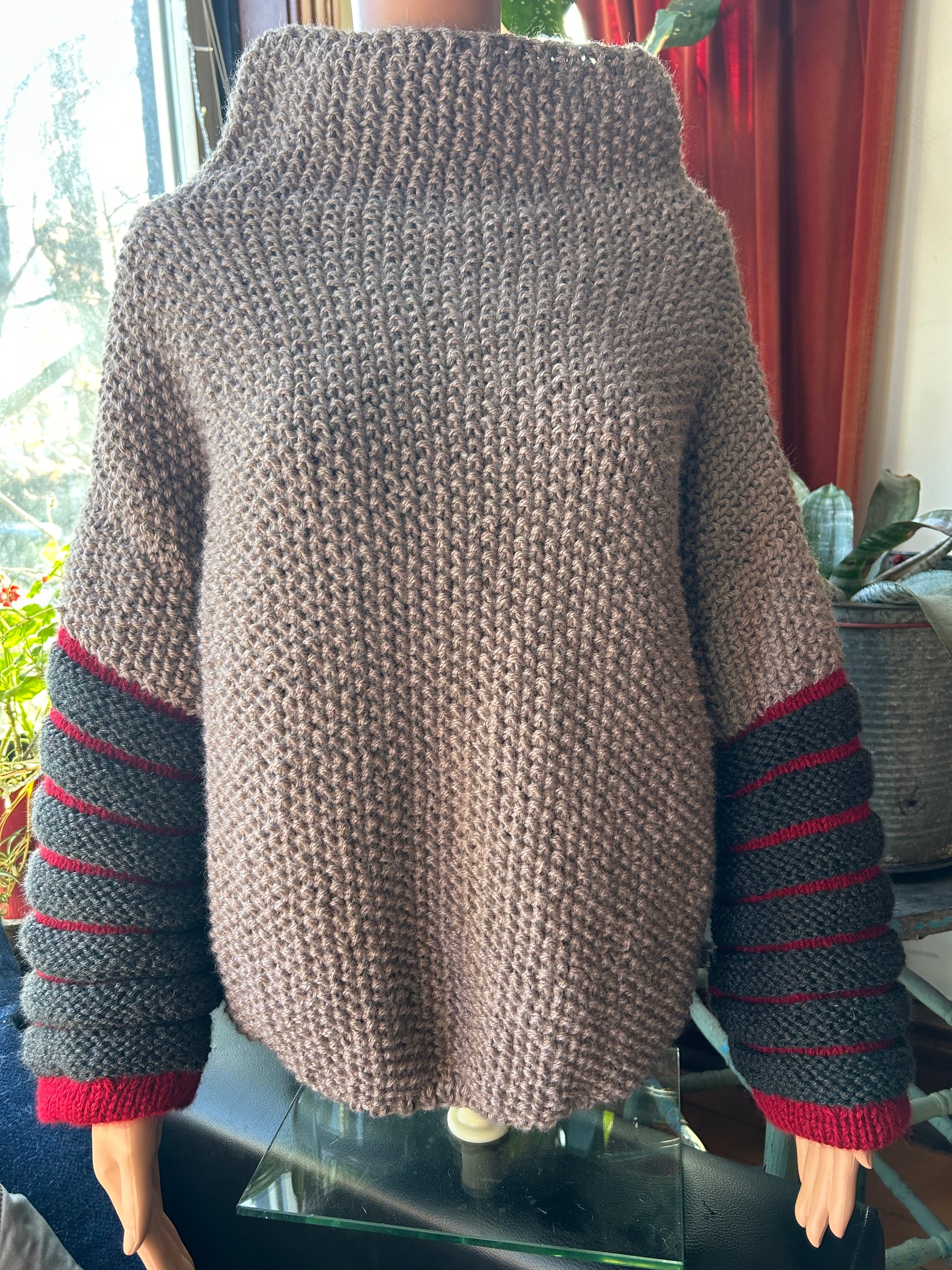 Hand-knit AVA pullover